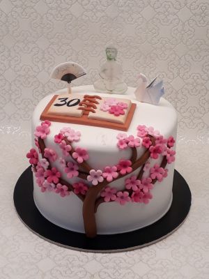 Japán témájú torta