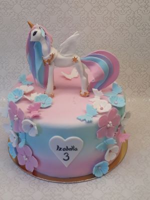 Unikornis torta virágokkal