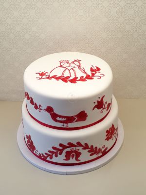 Magyar motívumos torta
