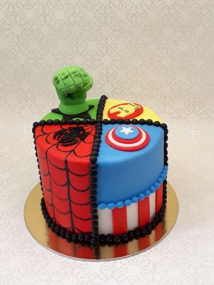 Szuperhős torta
