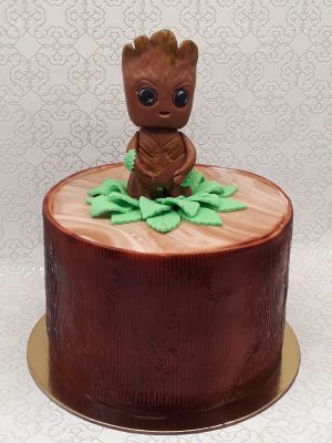 Szuperhős fa torta