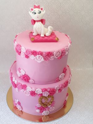 Mesehős cica torta