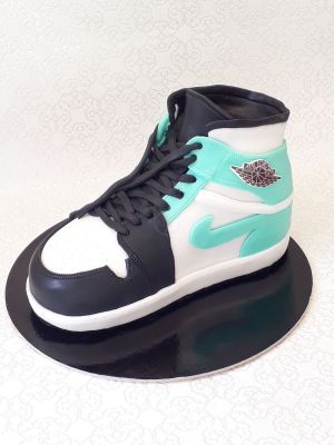 Sport cipő torta