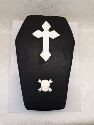 Halloween - koporsó torta 