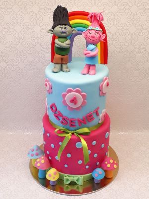 Mesehős torta