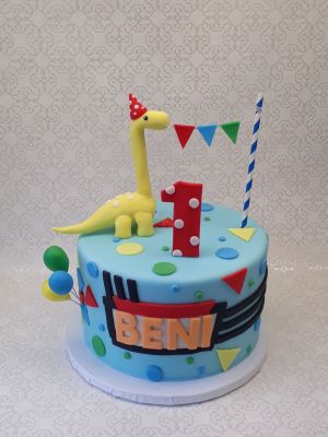 Dínós szülinapi torta