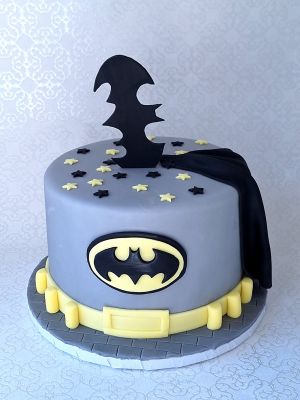 Mesehős torta