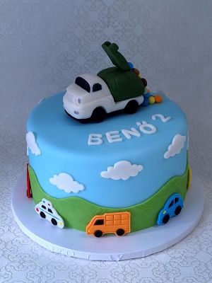 Kukásautós torta gyerekeknek
