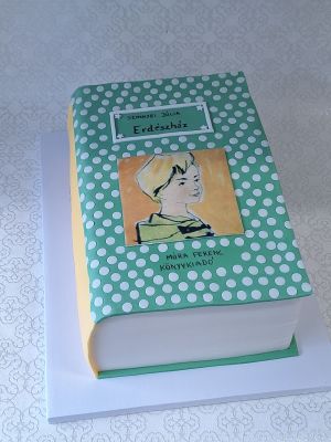 Könyv torta