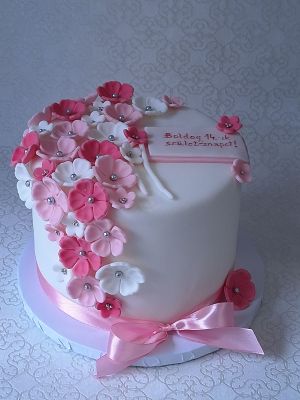 Virágos tini torta